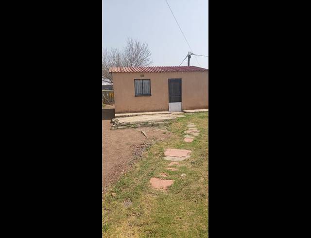 2 BEDROOM HOUSE FOR SALE IN PALM RIDGE EXT 2